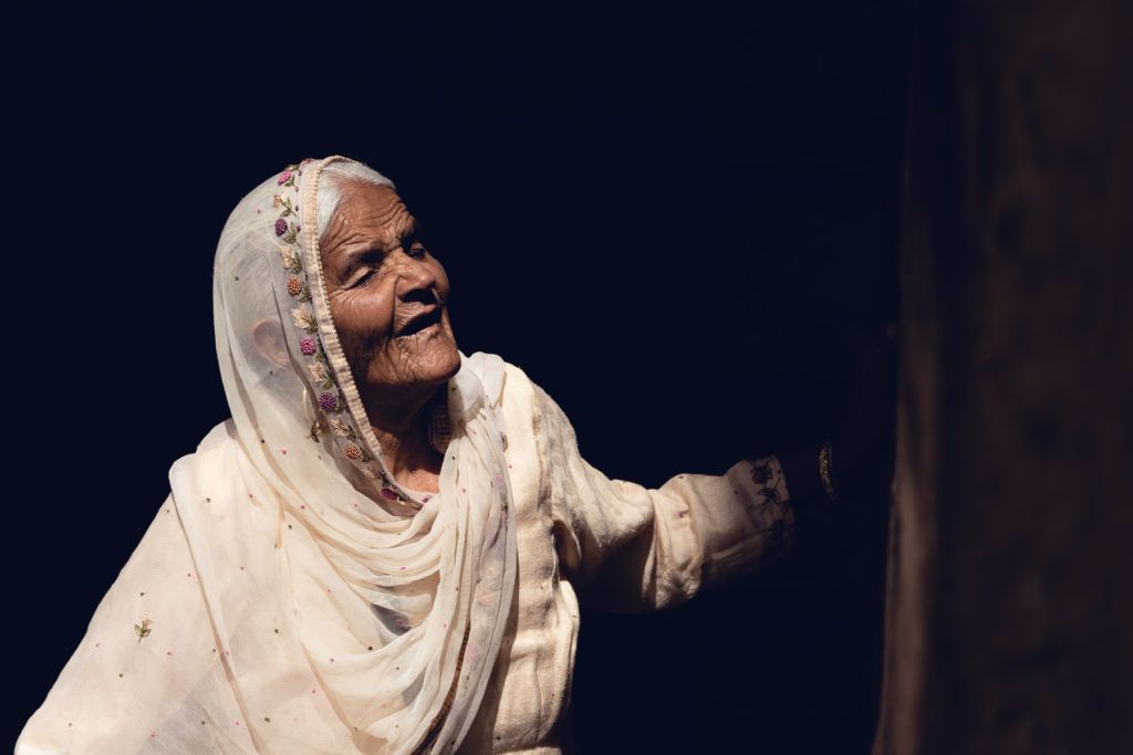 Christian Meixner Fotografie, Fotograf Zürich, Indien, alte Frau