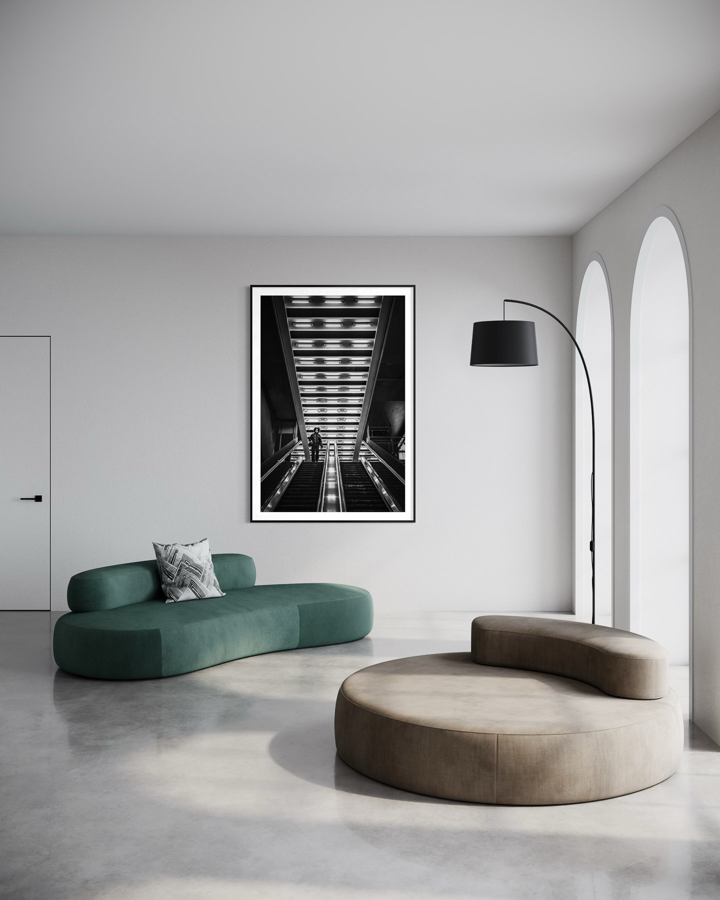 Schwarzweissaufnahme einer Rolltreppe in Antwerpen mit moderner Beleuchtung und klarer Linienführung.